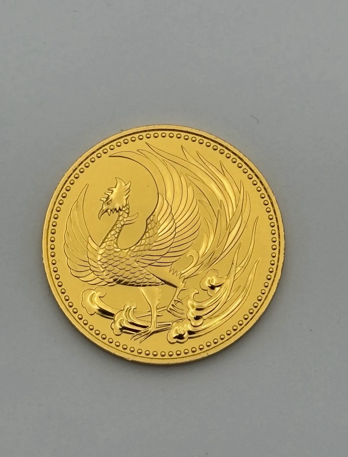 天皇陛下御即位
記念十万円金貨