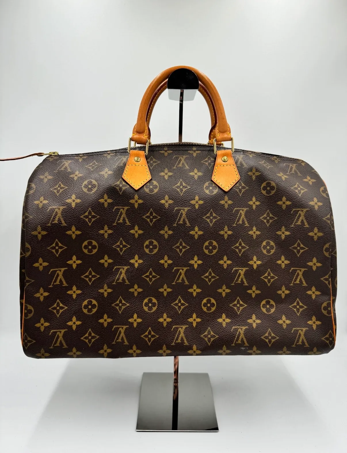 ルイヴィトン
スピーディー