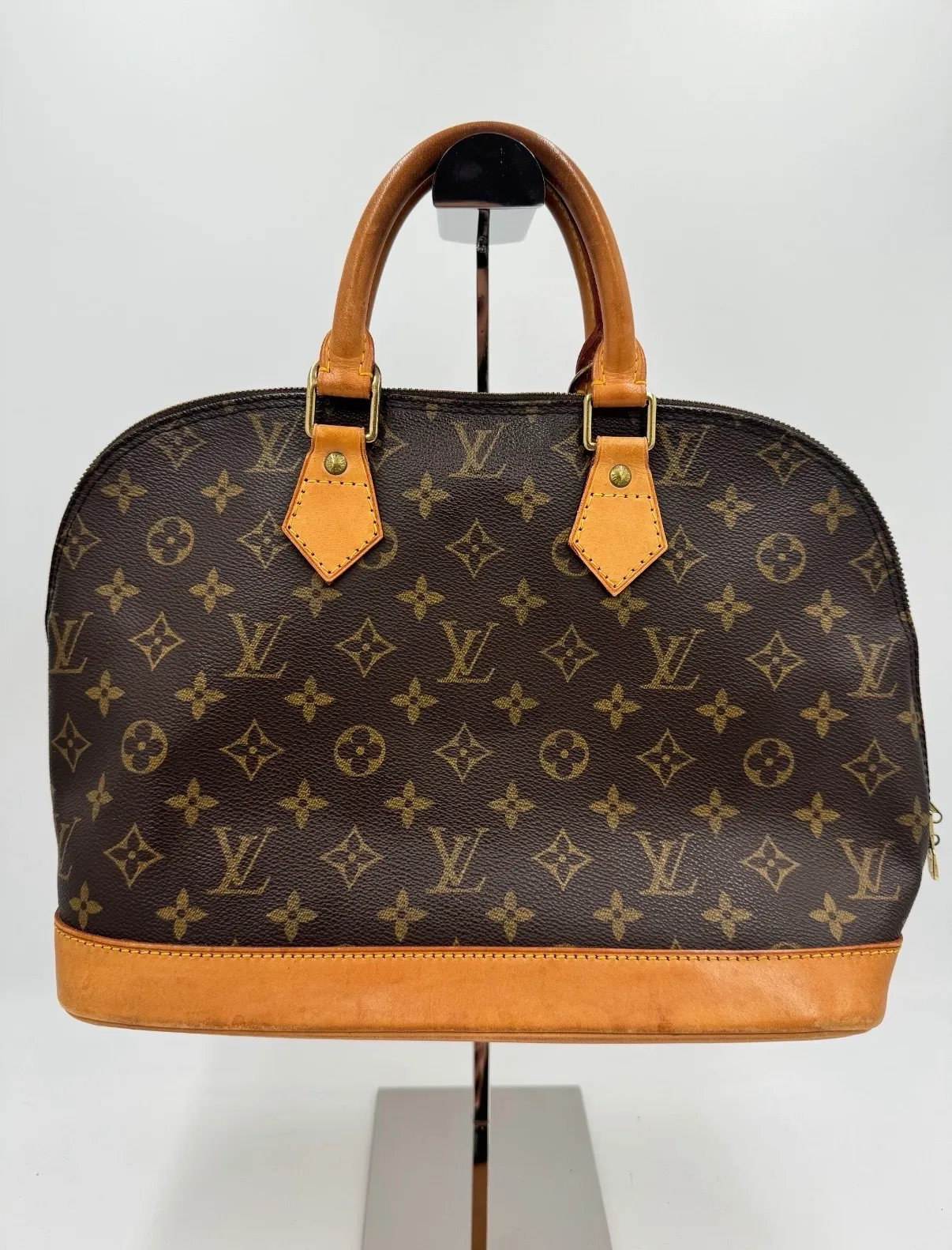 ルイヴィトン
アルマ